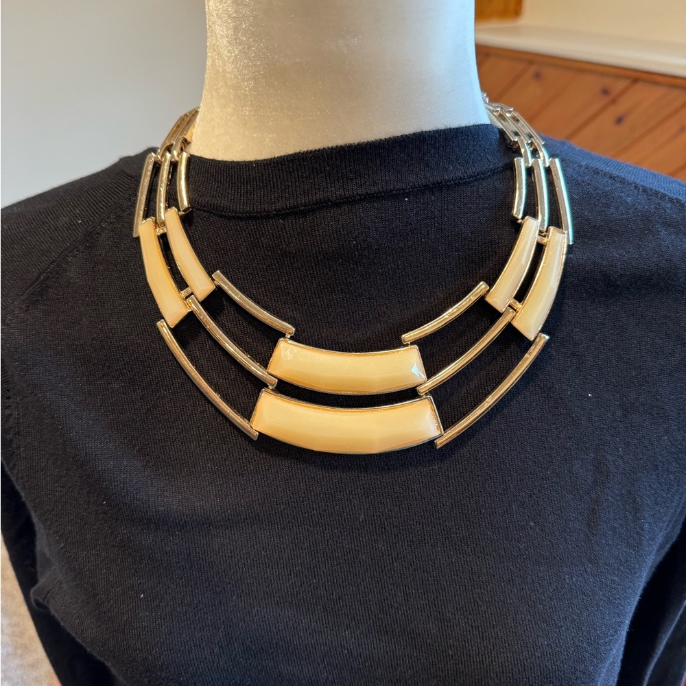 Collar Necklace Gold Cream Bold Modern Statement Piece Bib Style Geometric look - Picture 1 of 3